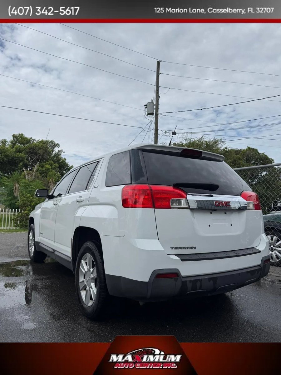 Used 2011 GMC Terrain SLE FWD image 4