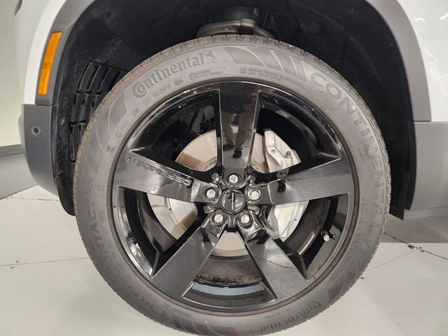 Used 2026 Land Rover Defender 130 S image 8