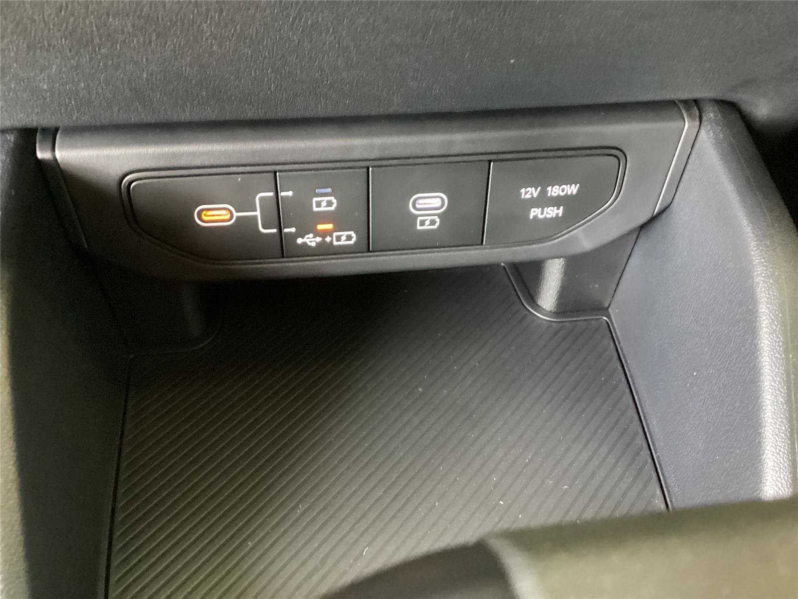 New 2026 Kia K4 FWD image 21