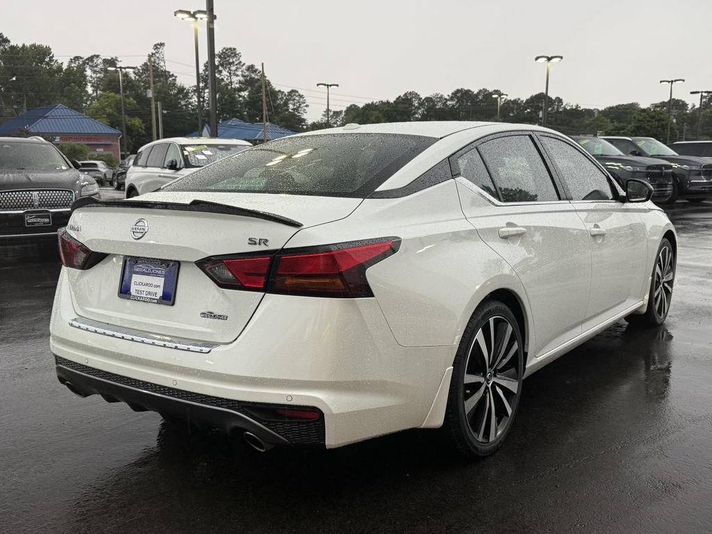 Used 2022 Nissan Altima 2.5 SR FWD image 7