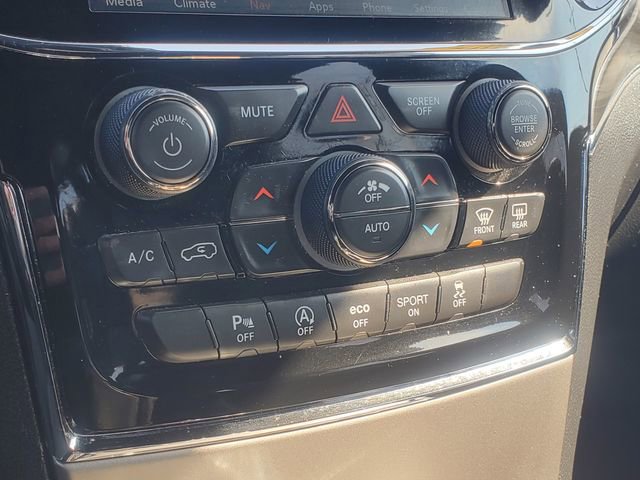 Used 2019 Jeep Grand Cherokee Limited image 24