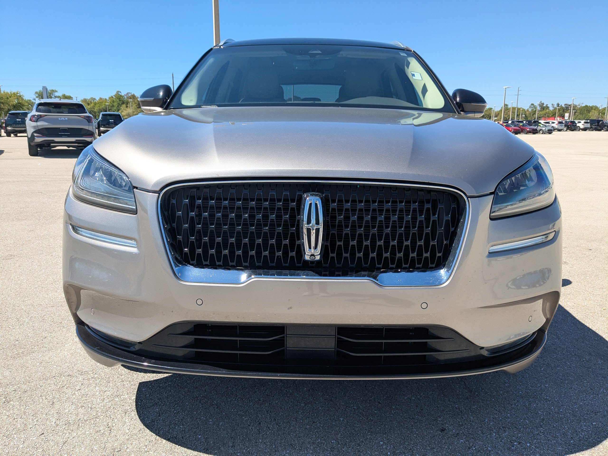 Used 2021 Lincoln Corsair Reserve w/ Equipment Group 201A image 3