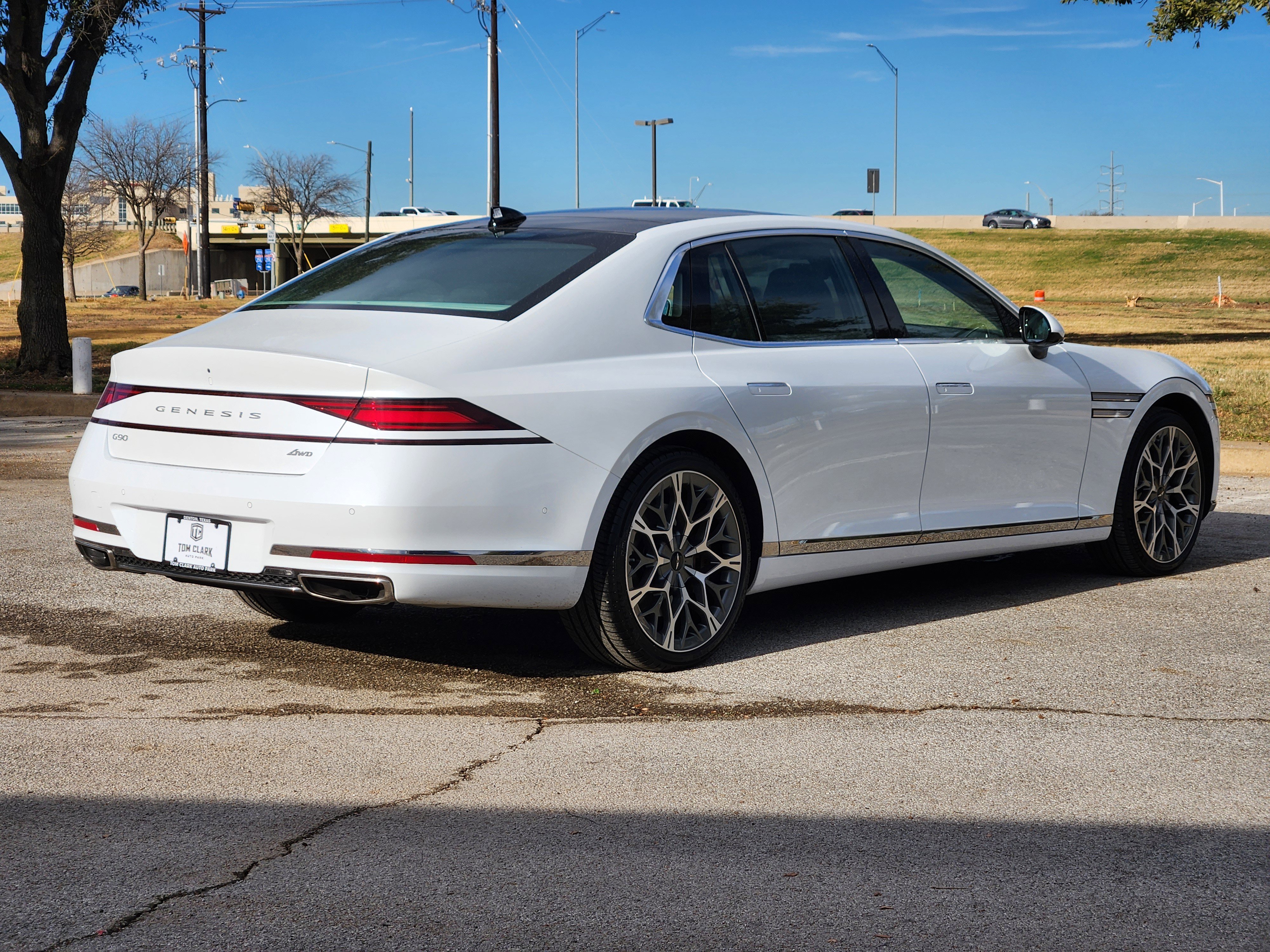 Used 2025 Genesis G90 3.5T image 7