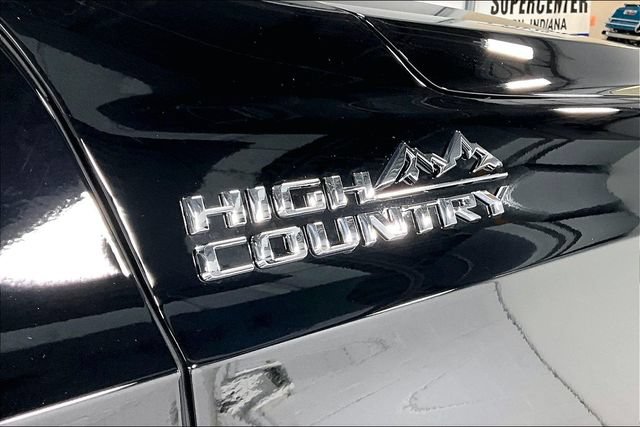 New 2026 Chevrolet Suburban High Country AWD/4WD image 10