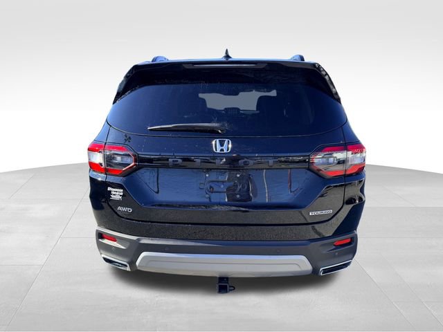 Used 2024 Honda Pilot Touring image 6