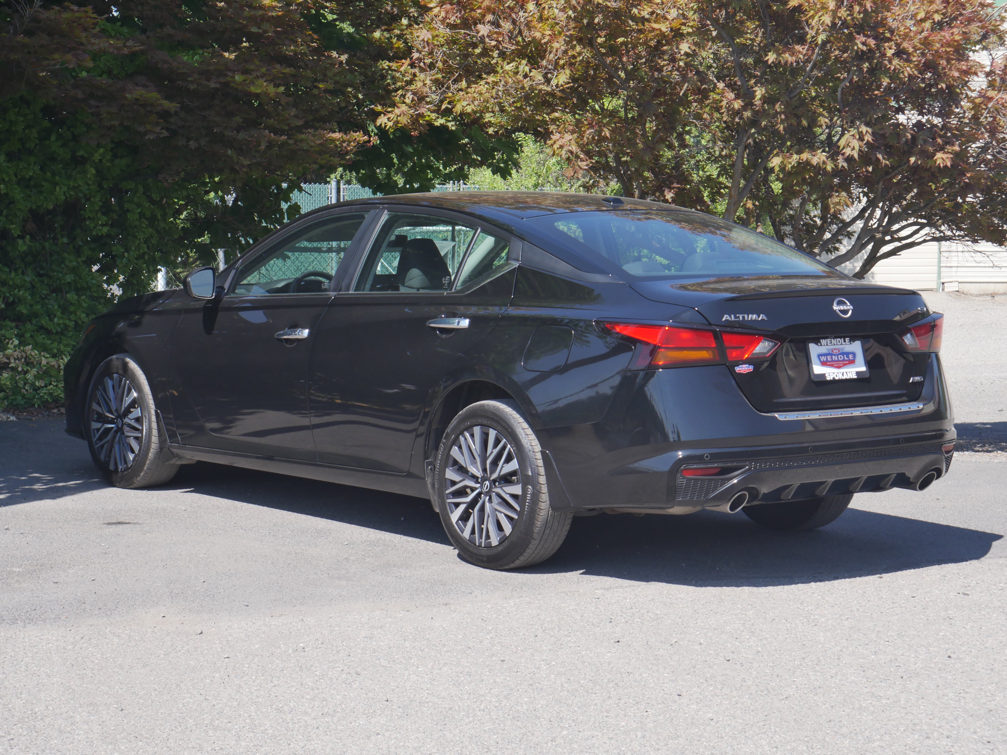 Certified 2023 Nissan Altima 2.5 SV w/ SV Premium Package AWD/4WD image 17