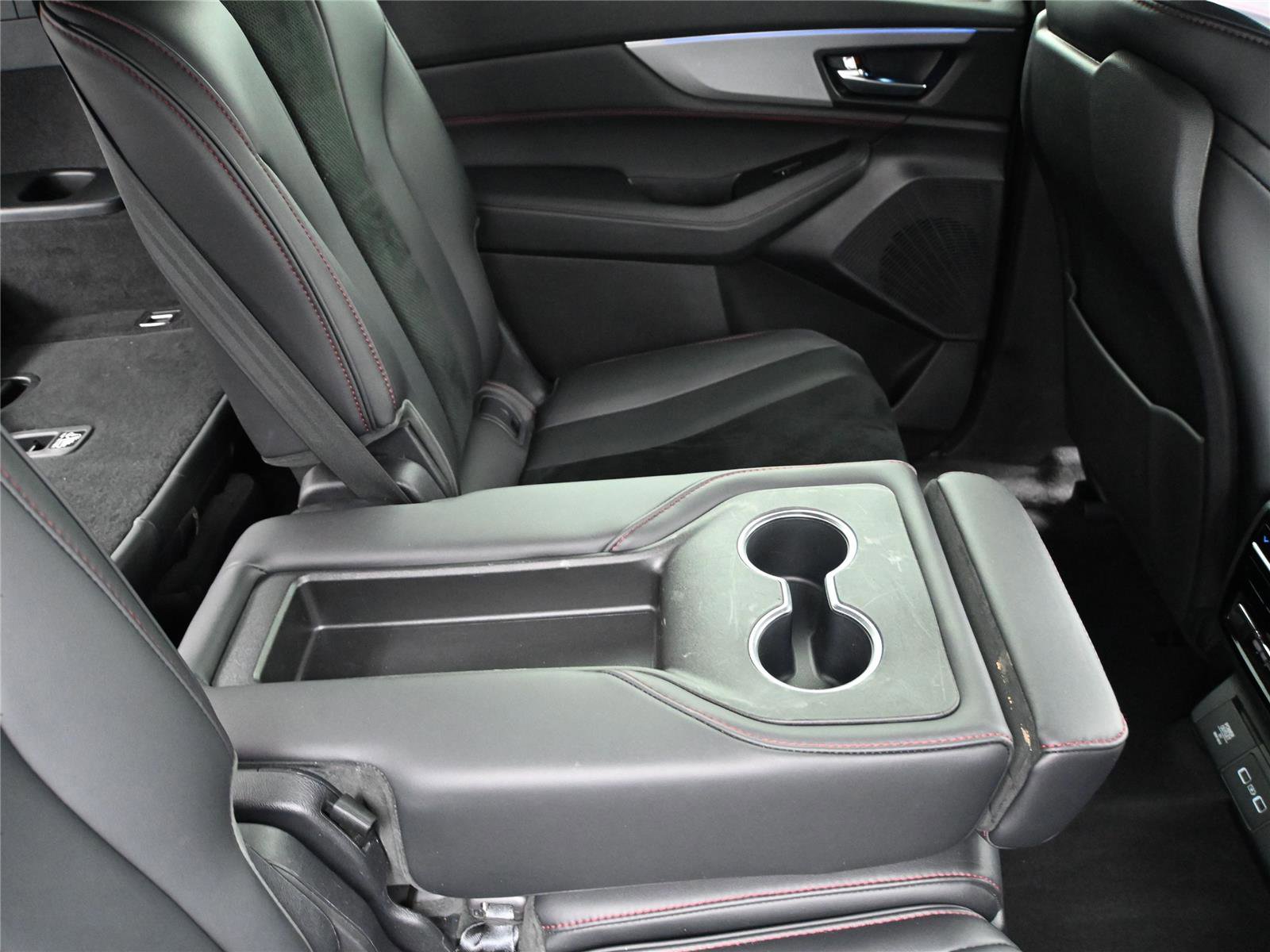 Used 2023 Acura MDX A-Spec image 21