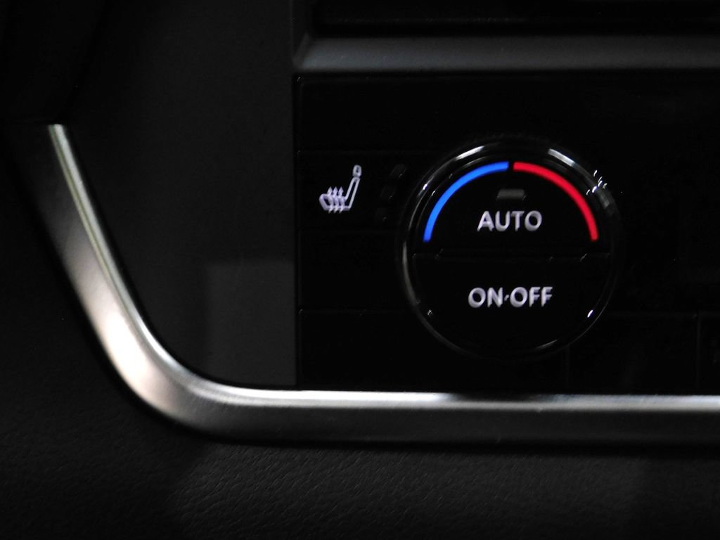 Used 2023 Nissan Rogue SV AWD/4WD image 39