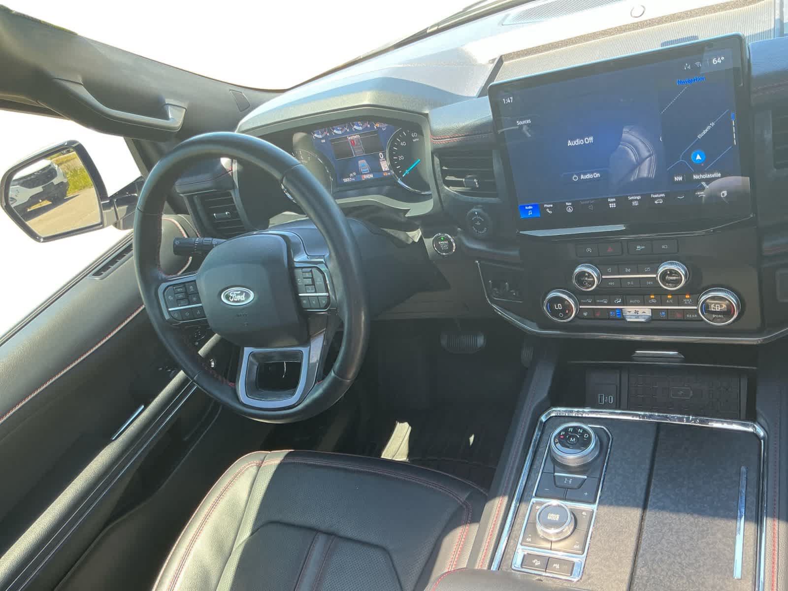 Used 2023 Ford Expedition Limited AWD/4WD image 11