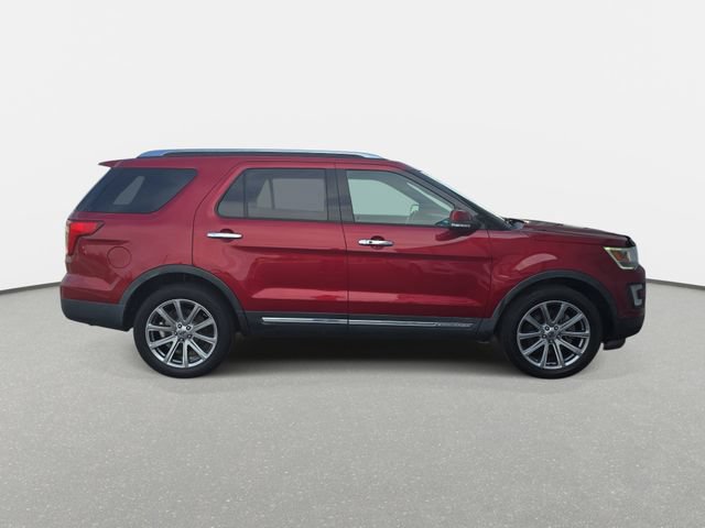 Used 2017 Ford Explorer Limited w/ Equipment Group 303A AWD/4WD image 3