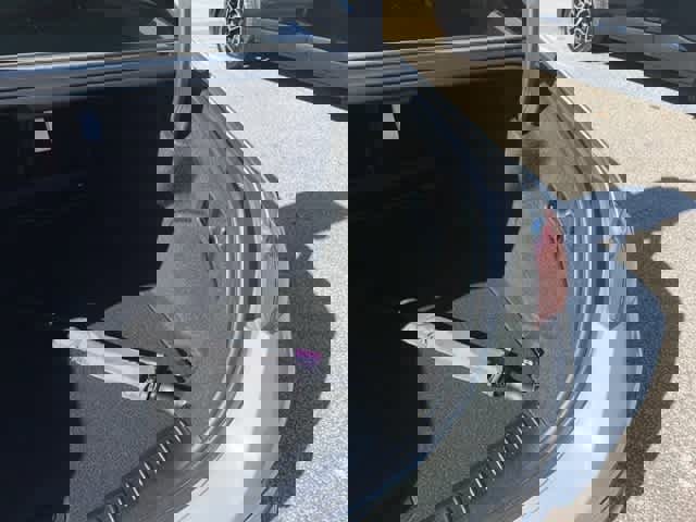 Used 2025 Mercedes-Benz E 350 4MATIC Sedan image 15