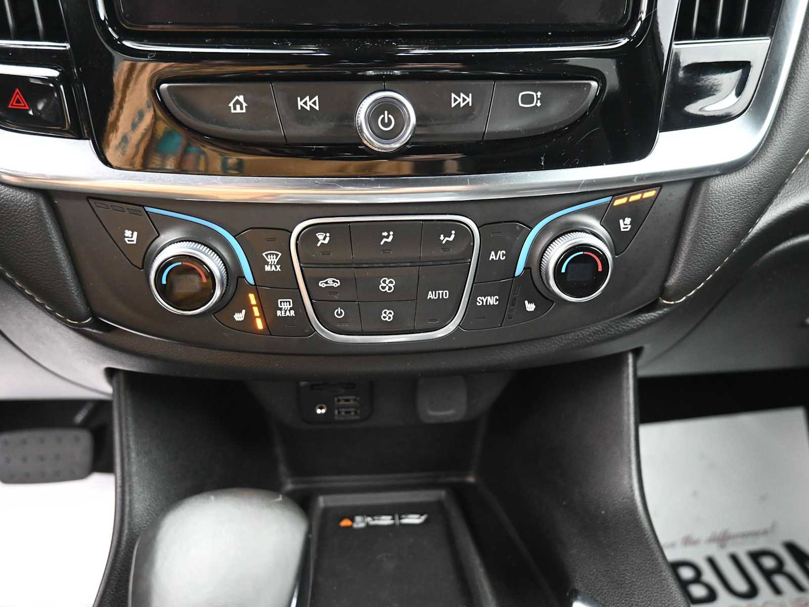 Used 2024 Chevrolet Traverse Premier w/ Redline Edition image 9