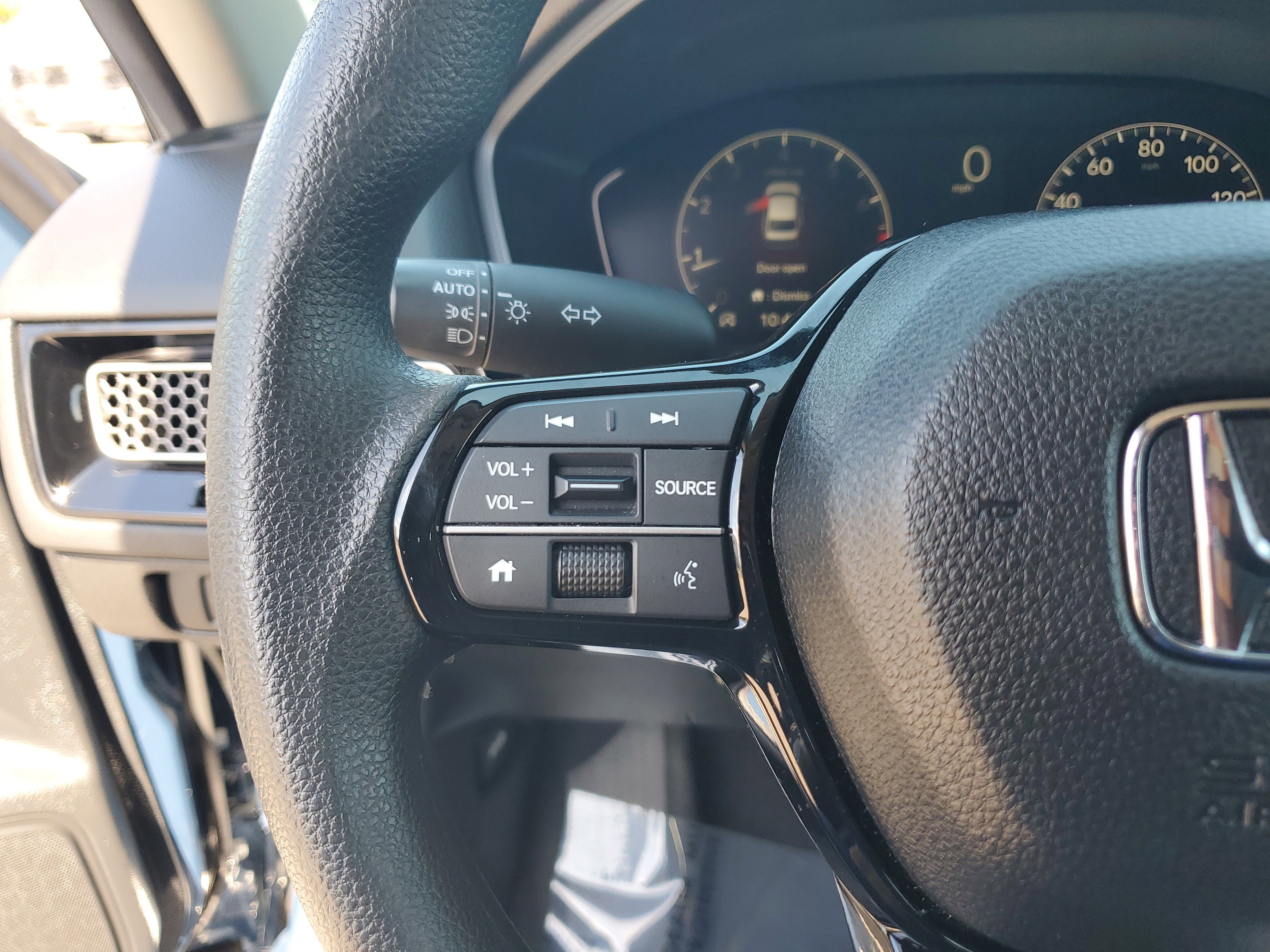 Used 2025 Honda Civic LX image 29