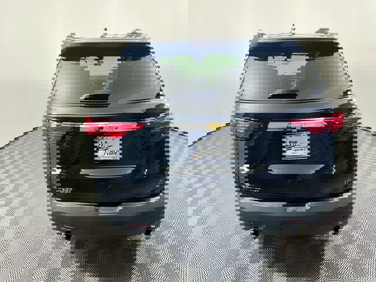 Used 2023 Chevrolet Traverse LT image 4