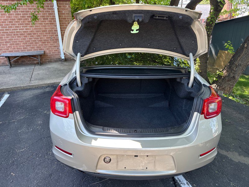 Used 2016 Chevrolet Malibu LTZ FWD image 27