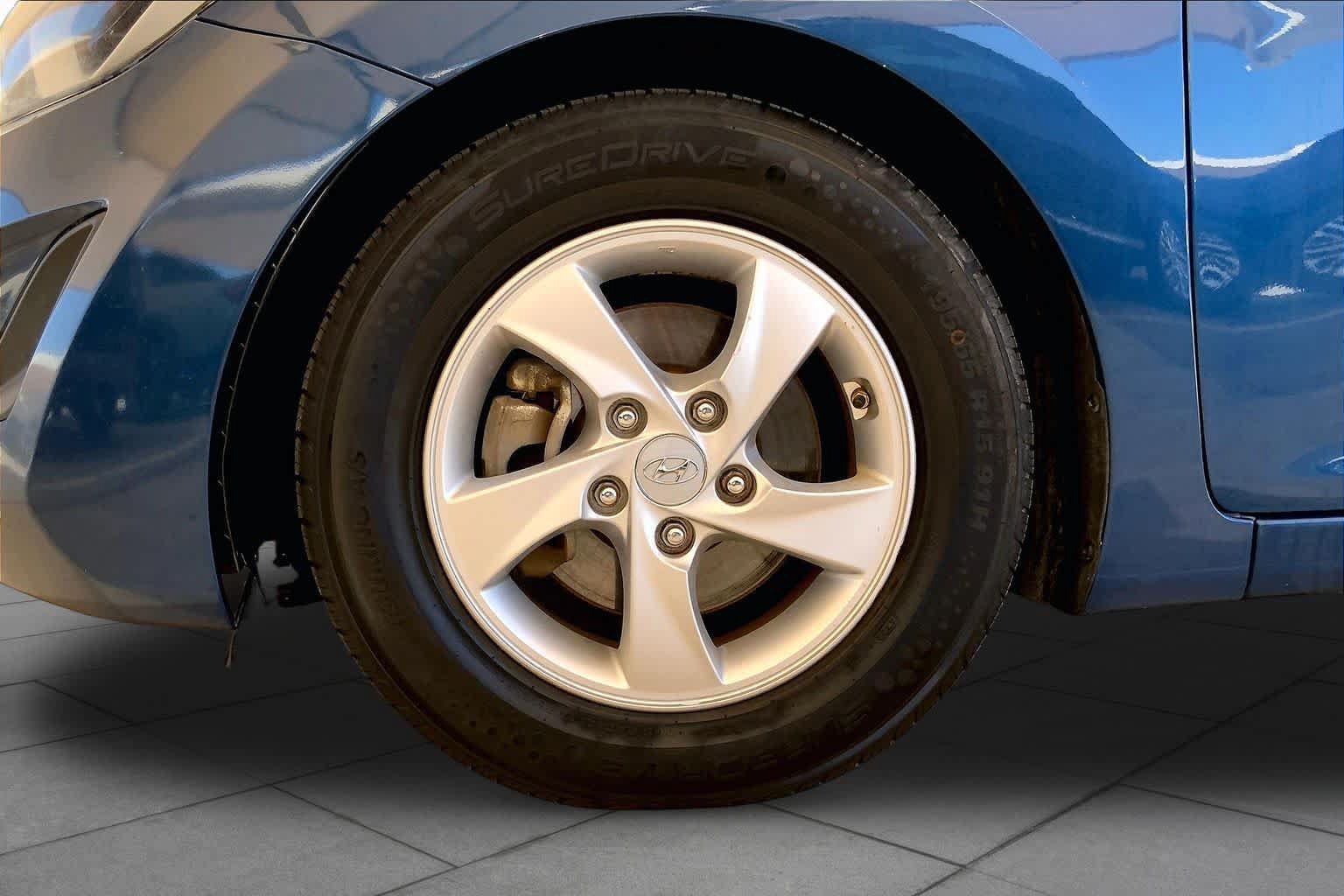 Used 2014 Hyundai Elantra SE FWD image 9