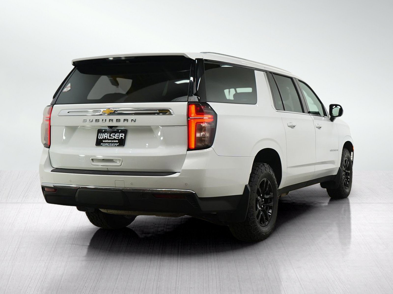 Used 2023 Chevrolet Suburban LS w/ Max Trailering Package AWD/4WD image 5