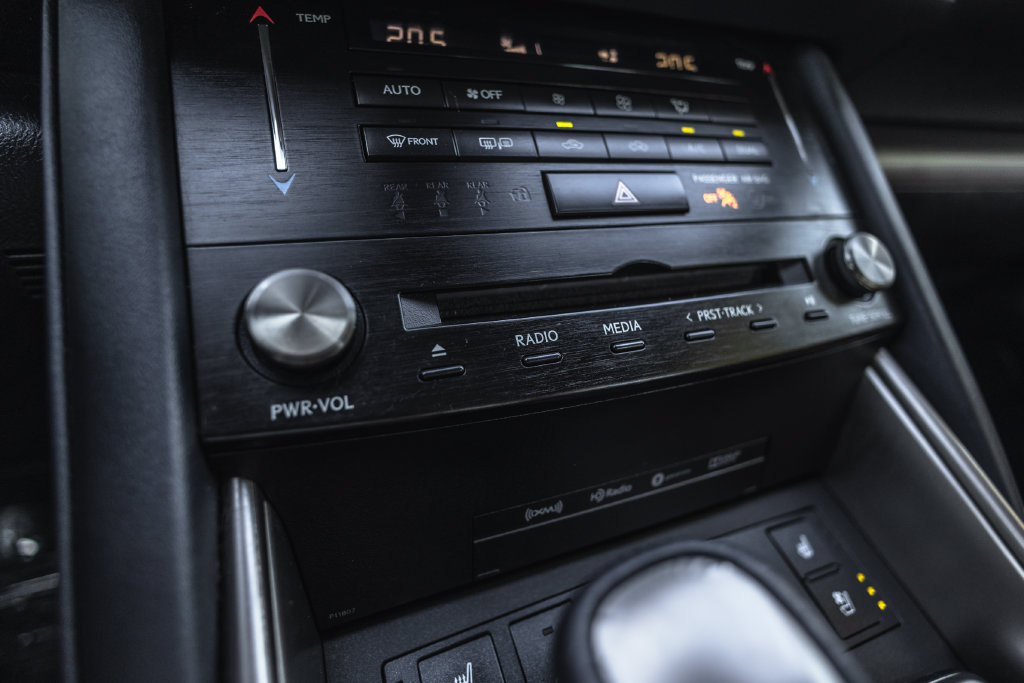 Used 2018 Lexus IS 350 AWD image 14