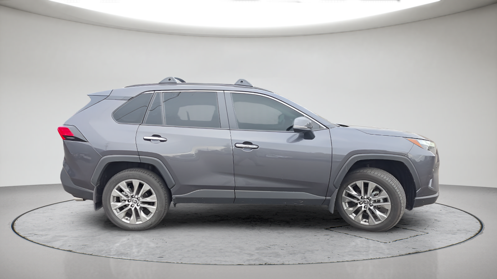 Used 2025 Toyota RAV4 Limited w/ Advanced Technology Package AWD/4WD image 5
