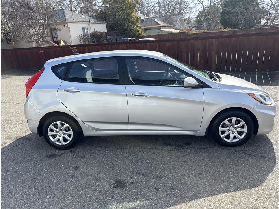 Used 2013 Hyundai Accent GS image 8