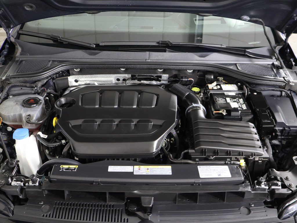 Used 2024 Volkswagen Golf R AWD/4WD image 25