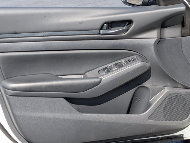 Certified 2025 Nissan Altima 2.5 S FWD image 12