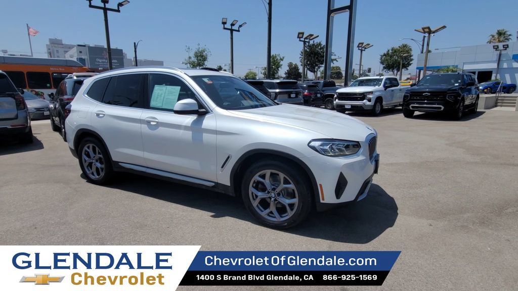 Used 2023 BMW X3 sDrive30i RWD image 2