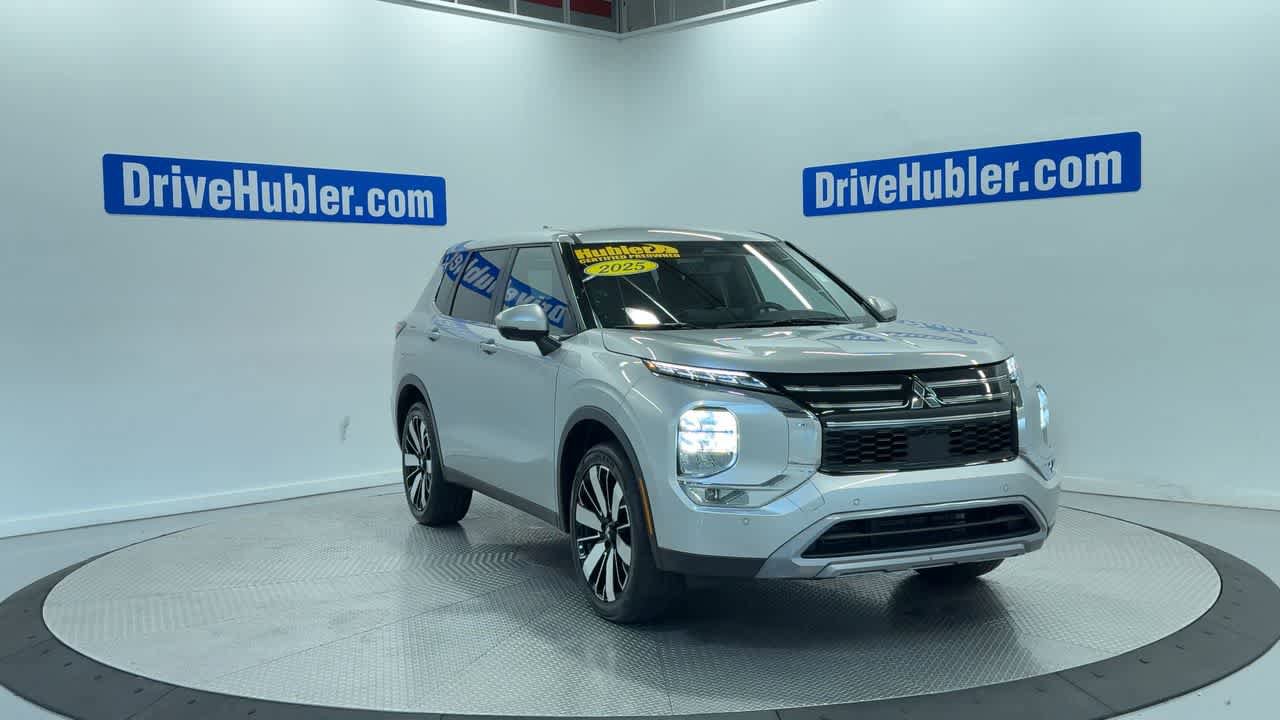 Used 2025 Mitsubishi Outlander SE FWD image 5