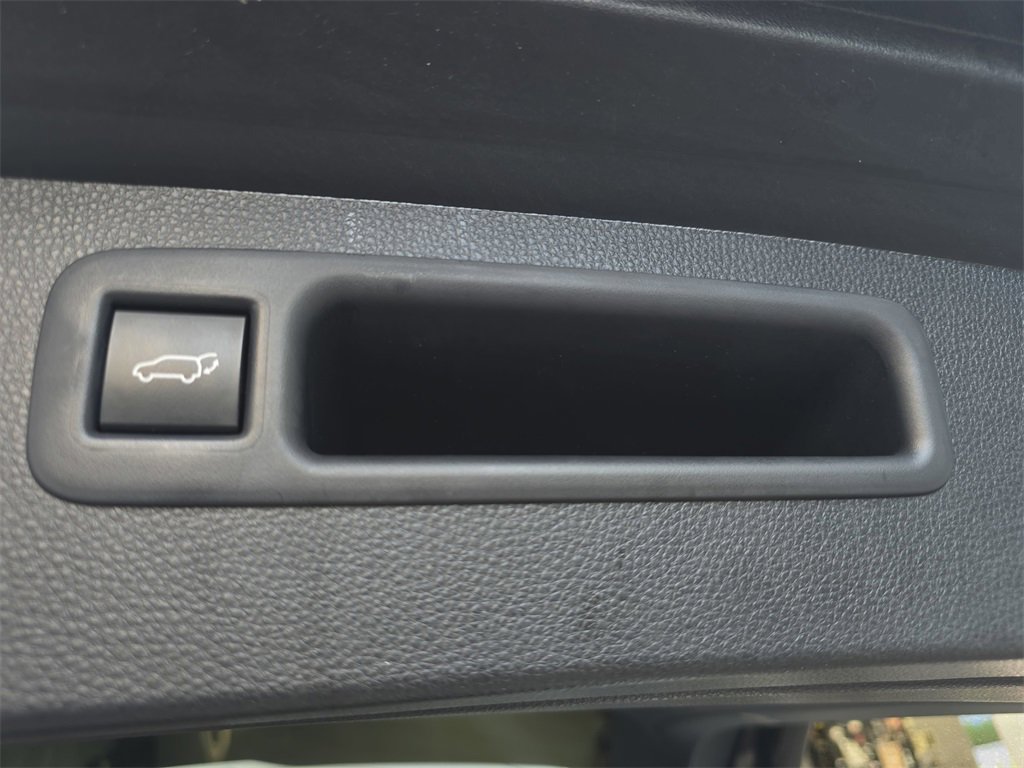 Used 2021 Toyota Highlander Limited image 30