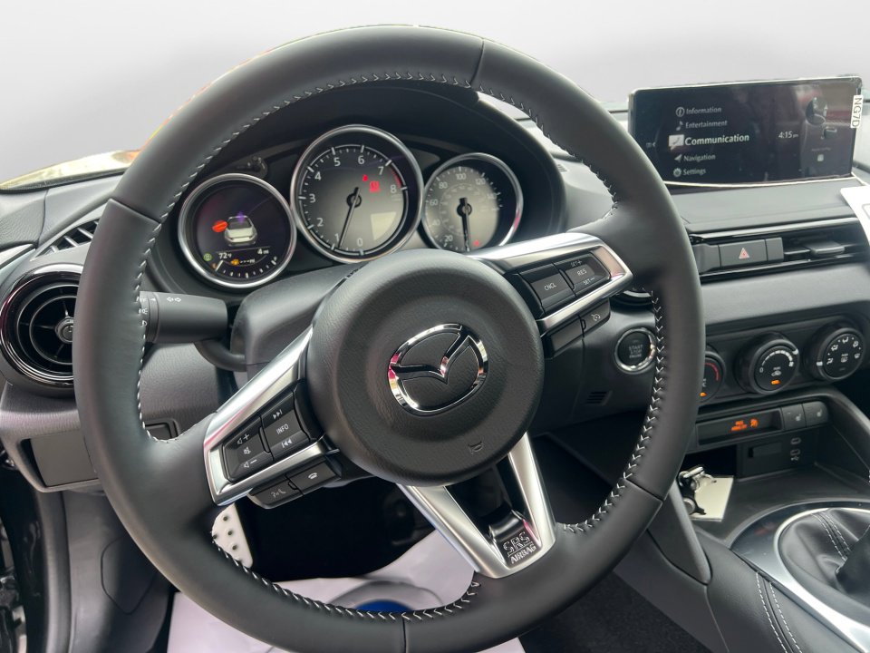 New 2026 MAZDA MX-5 Miata Club w/ Interior Package RWD image 10