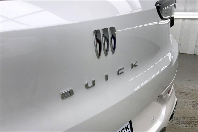 Certified 2025 Buick Encore GX Avenir w/ Avenir Technology Package image 32