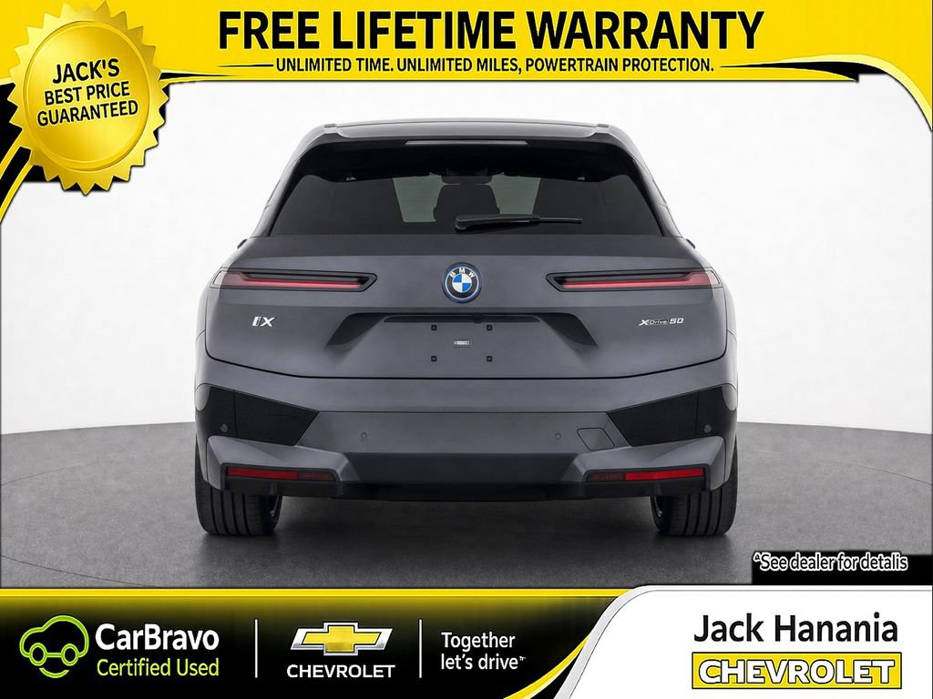 Used 2023 BMW iX xDrive50 w/ Sport Package AWD/4WD image 8