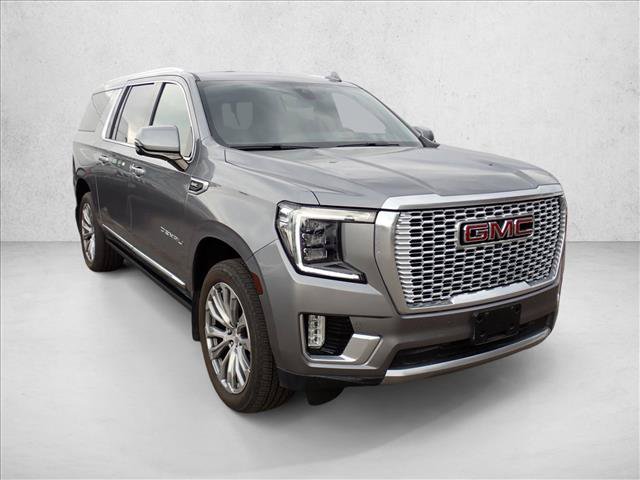 Used 2021 GMC Yukon XL Denali w/ Denali Premium Package AWD/4WD image 5