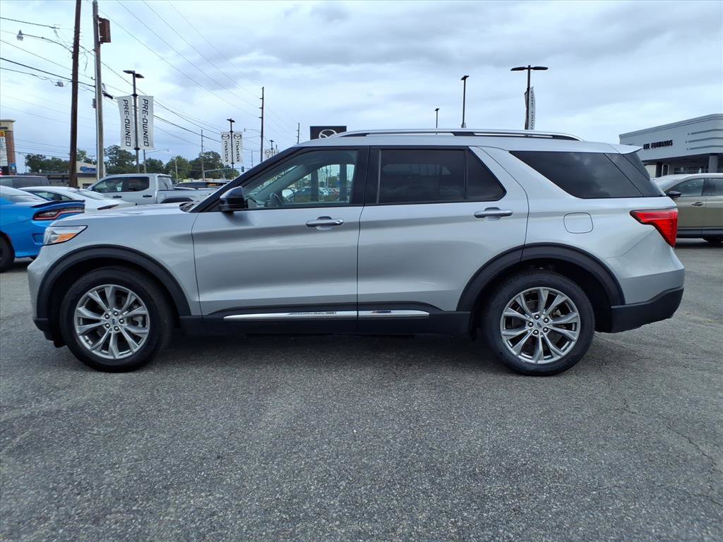 Used 2023 Ford Explorer Limited image 2
