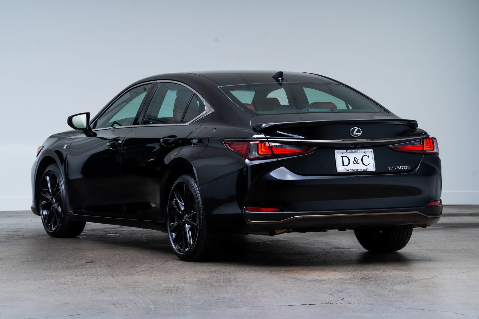 Used 2025 Lexus ES 300h FWD image 4