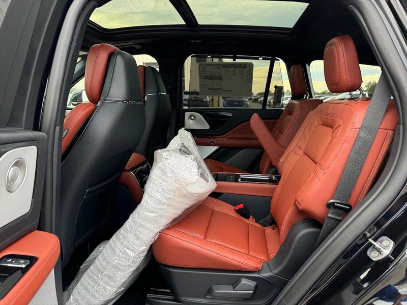 New 2025 Lincoln Aviator Reserve w/ Equipment Group 201A image 10