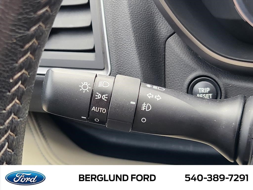 Used 2022 Subaru Ascent Limited w/ Technology Package AWD/4WD image 35