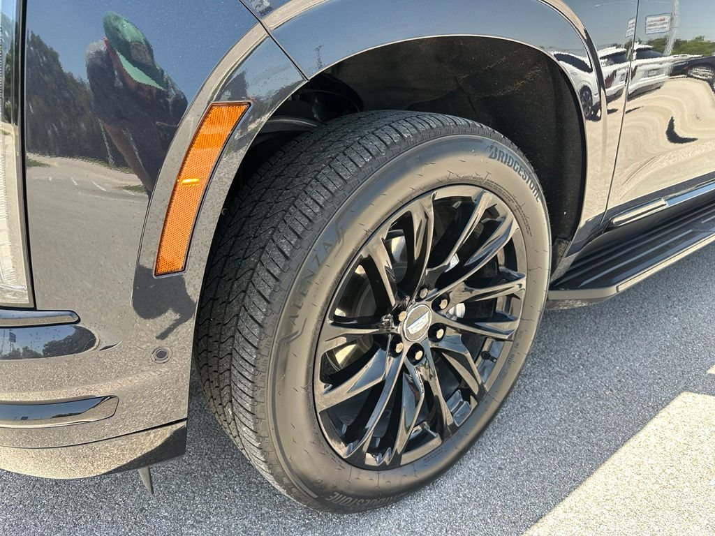 Used 2025 Cadillac Escalade Sport RWD image 7