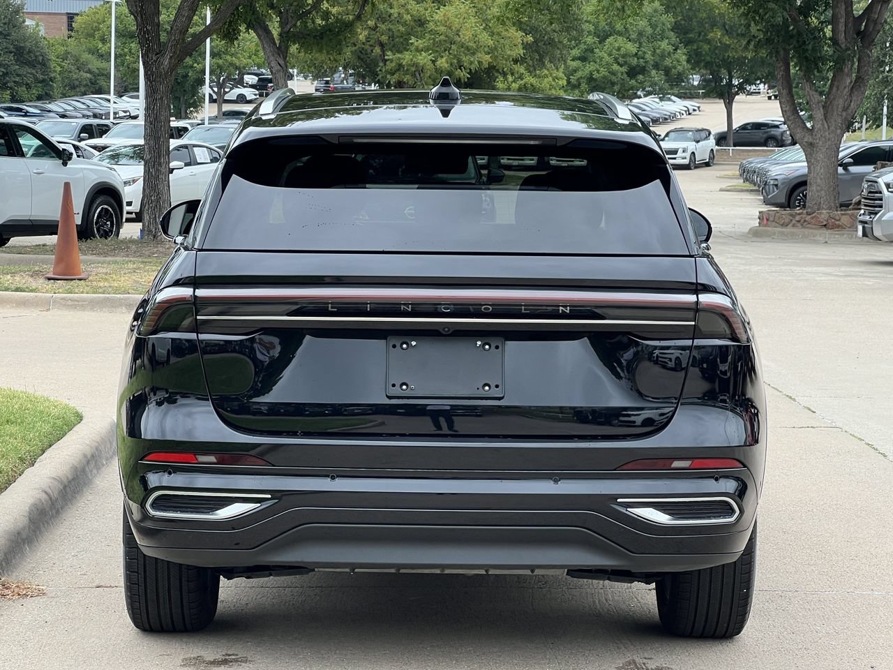 Used 2024 Lincoln Nautilus Reserve w/ Equipment Group 202A AWD/4WD image 4