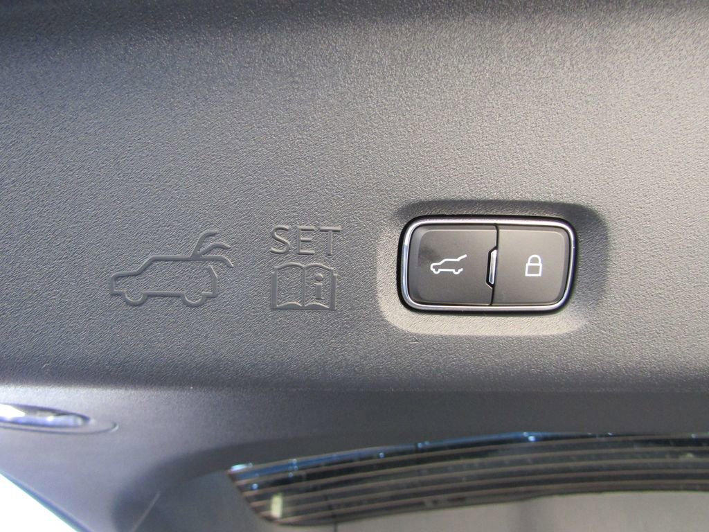 New 2026 Ford Expedition Tremor image 9