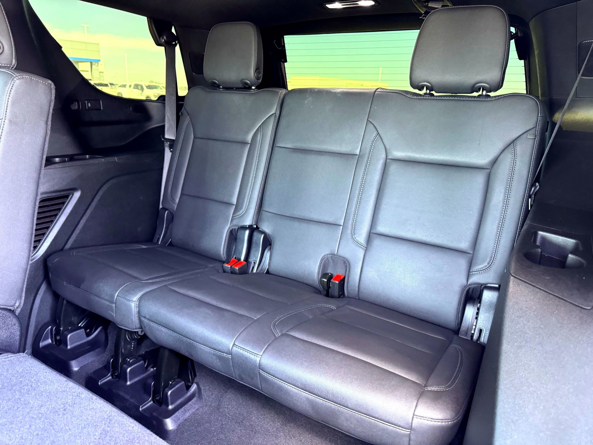 Used 2025 Chevrolet Tahoe LT image 16