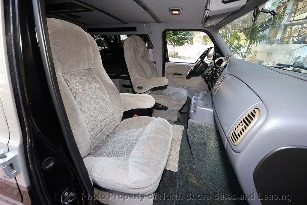 Used 1998 Dodge B1500 image 40