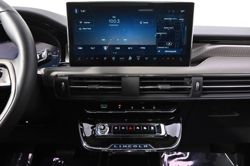 New 2025 Lincoln Corsair Reserve w/ Jet Appearance Package image 27