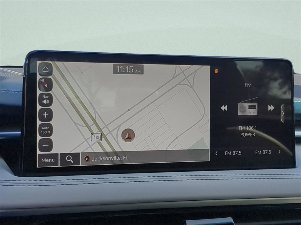 Used 2025 Genesis G70 2.5T image 19