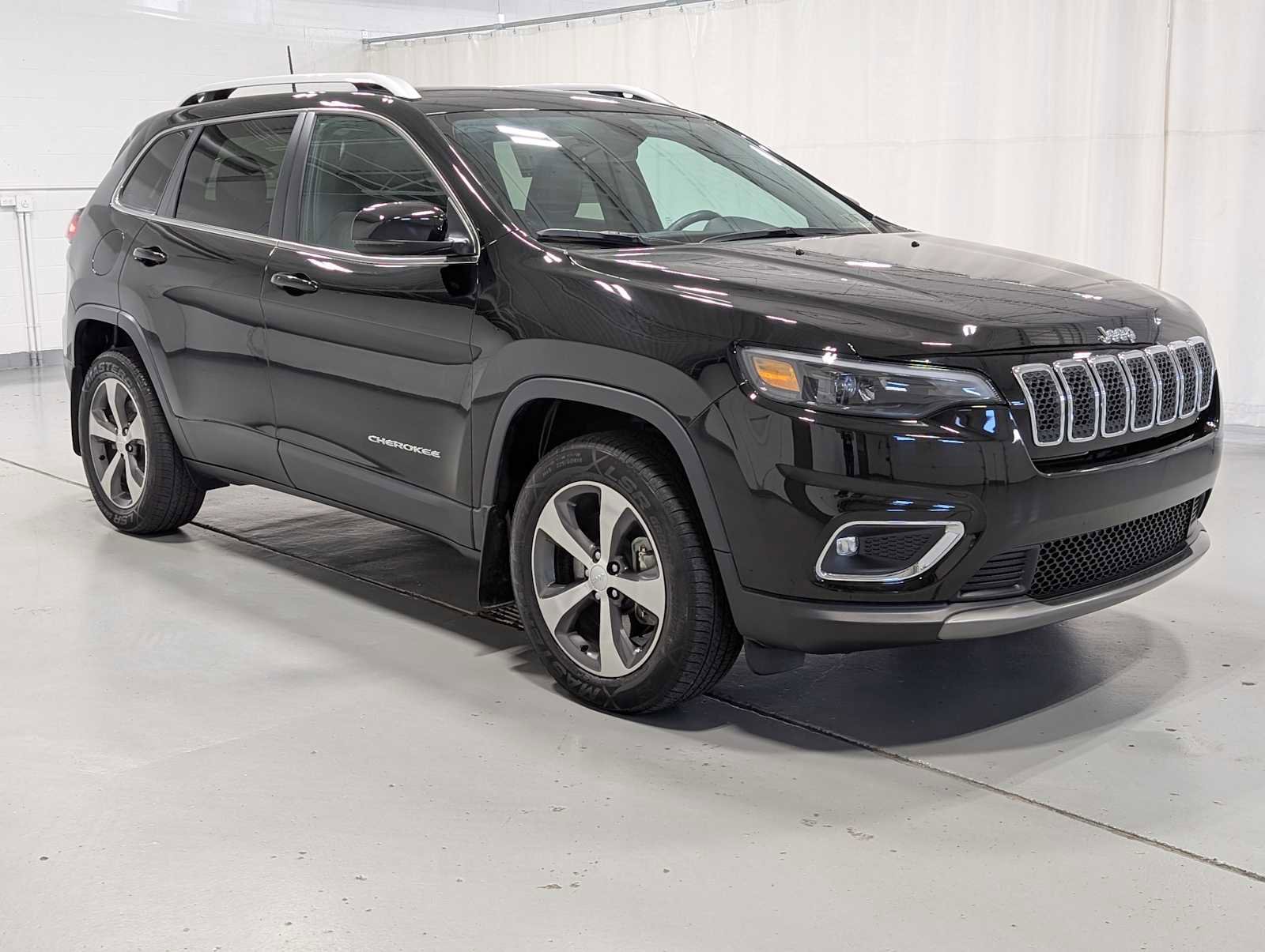 Used 2020 Jeep Cherokee Limited image 6