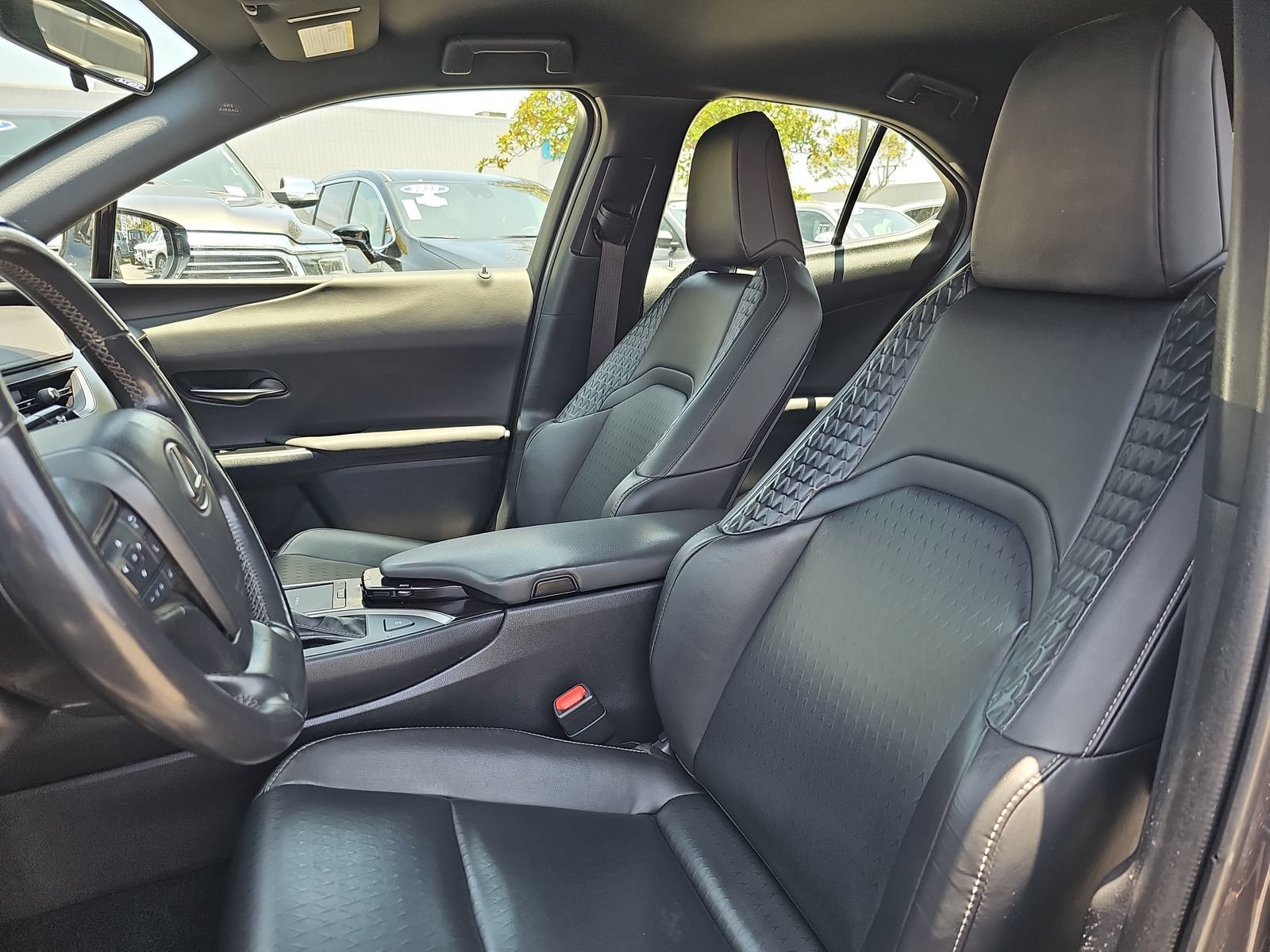 Used 2022 Lexus UX 200 w/ Accessory Package (Z1) FWD image 14