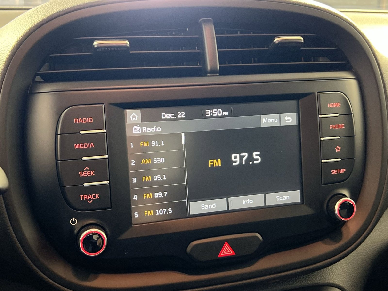 Used 2021 Kia Soul LX image 18