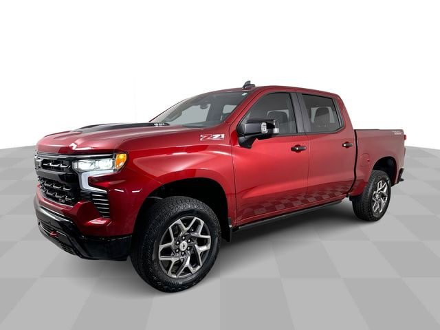 Used 2025 Chevrolet Silverado 1500 LT Trail Boss w/ Convenience Package II AWD/4WD image 4
