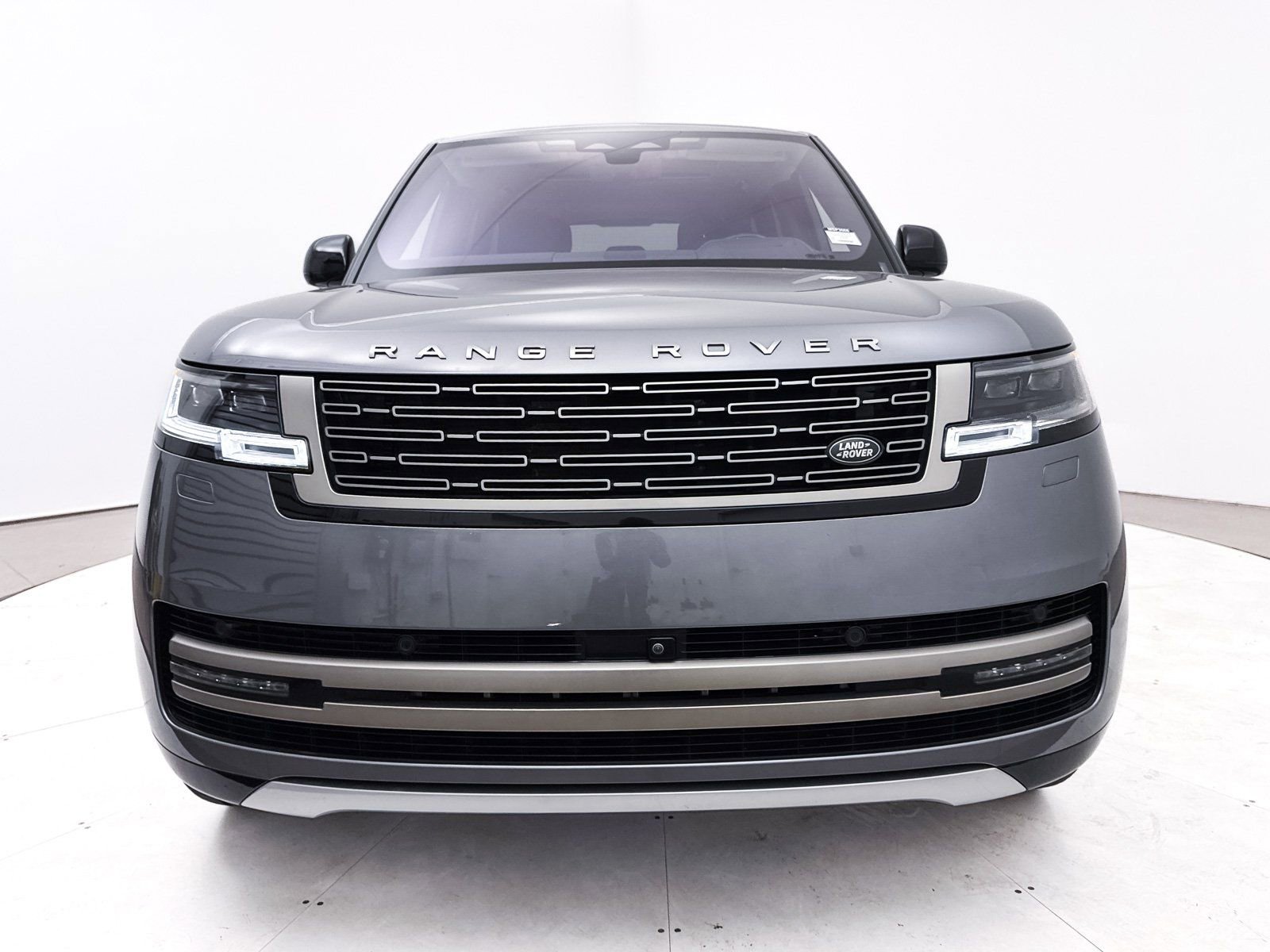 Used 2023 Land Rover Range Rover SE image 14