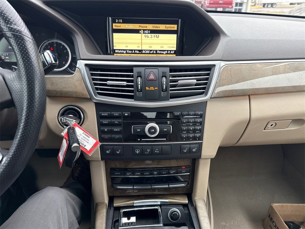 Used 2011 Mercedes-Benz E 550 4MATIC Sedan image 26